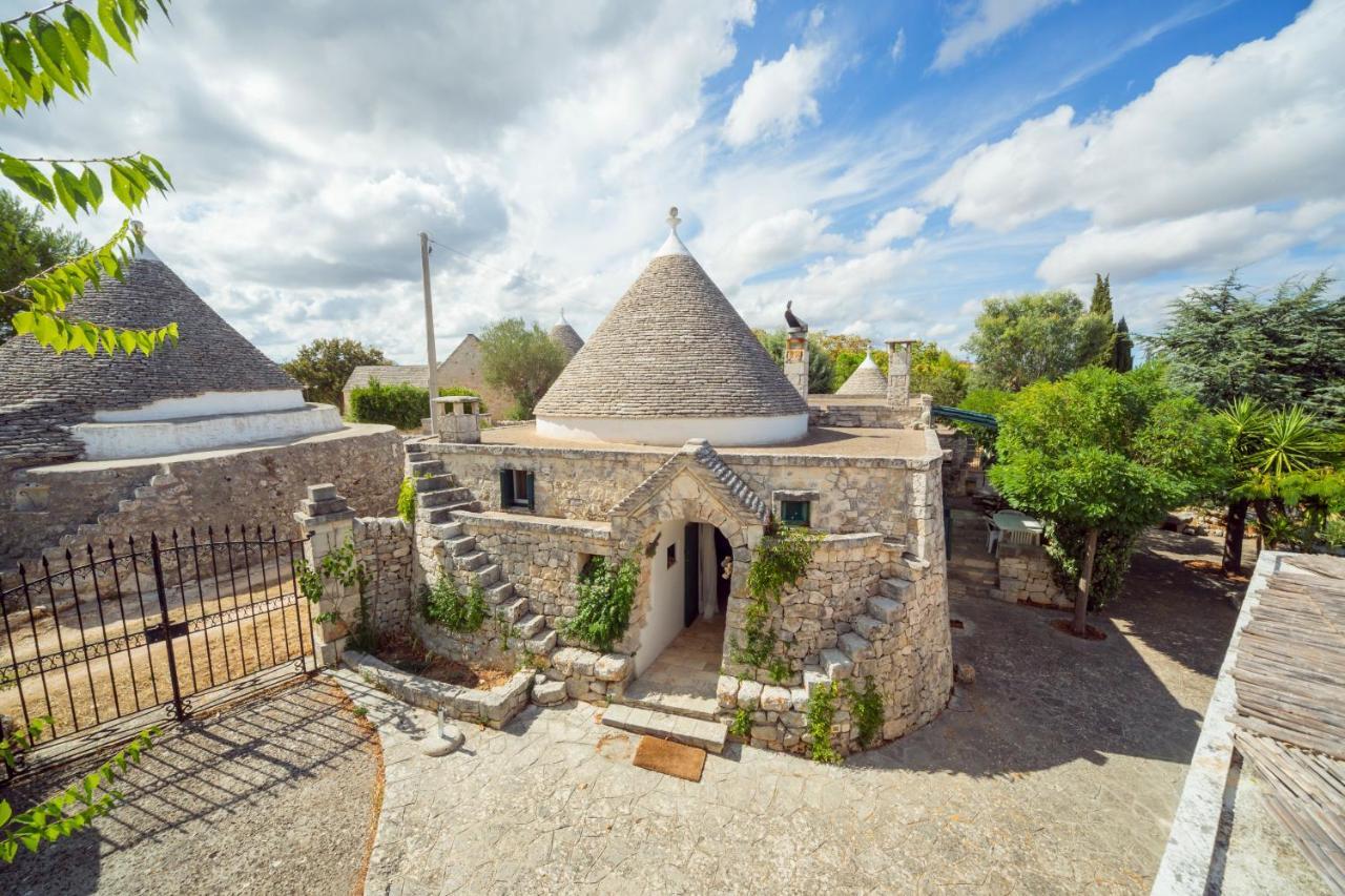 Trulli Girasoli E Viole Cocolicchio Экстерьер фото